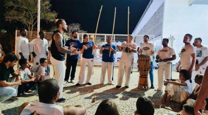 Capoeiristas se reúnem pelo ‘Dia do Capoeirista’ em grande roda comemorativa