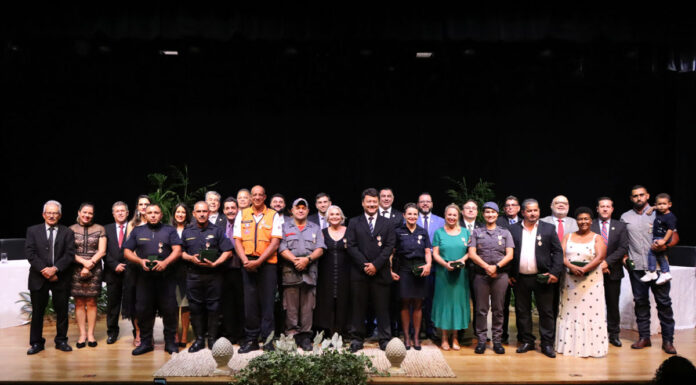 Sessão Solene de entrega da Medalha “Mérito da Segurança e Cidadania” homenageia personalidades em Itatiba