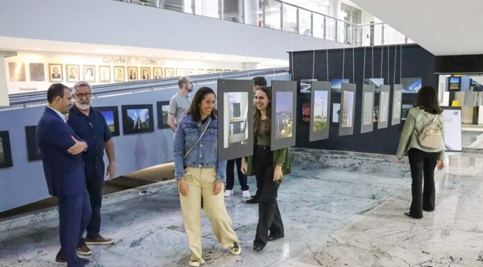 Exposição “Céu de Brasília | Traço do Arquiteto” está aberta para visitação na Câmara