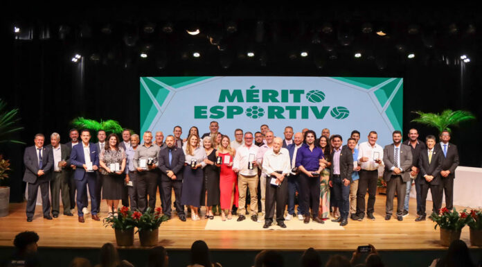 Câmara homenageia profissionais do esporte em Sessão Solene