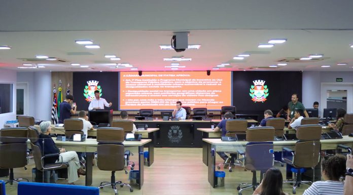 Vereadores debatem gratuidade do transporte público em Itatiba